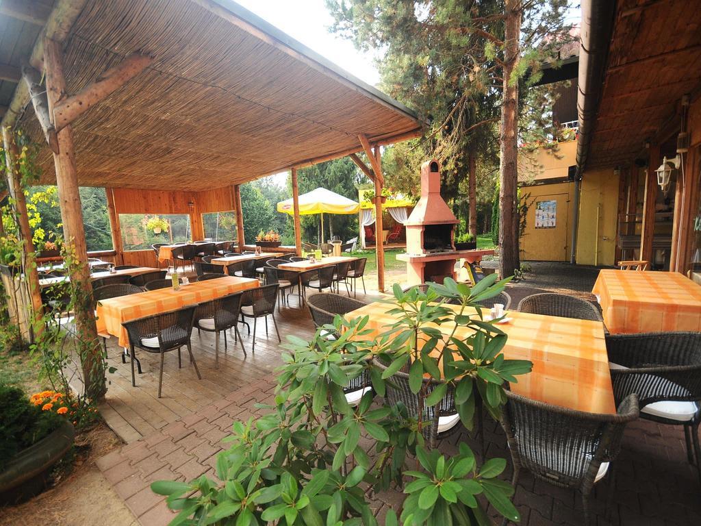 Spišská Nová Ves Hotel Cingov Slovensky Raj מראה חיצוני תמונה