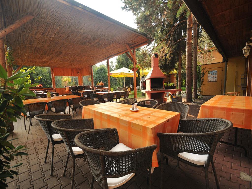 Spišská Nová Ves Hotel Cingov Slovensky Raj מראה חיצוני תמונה