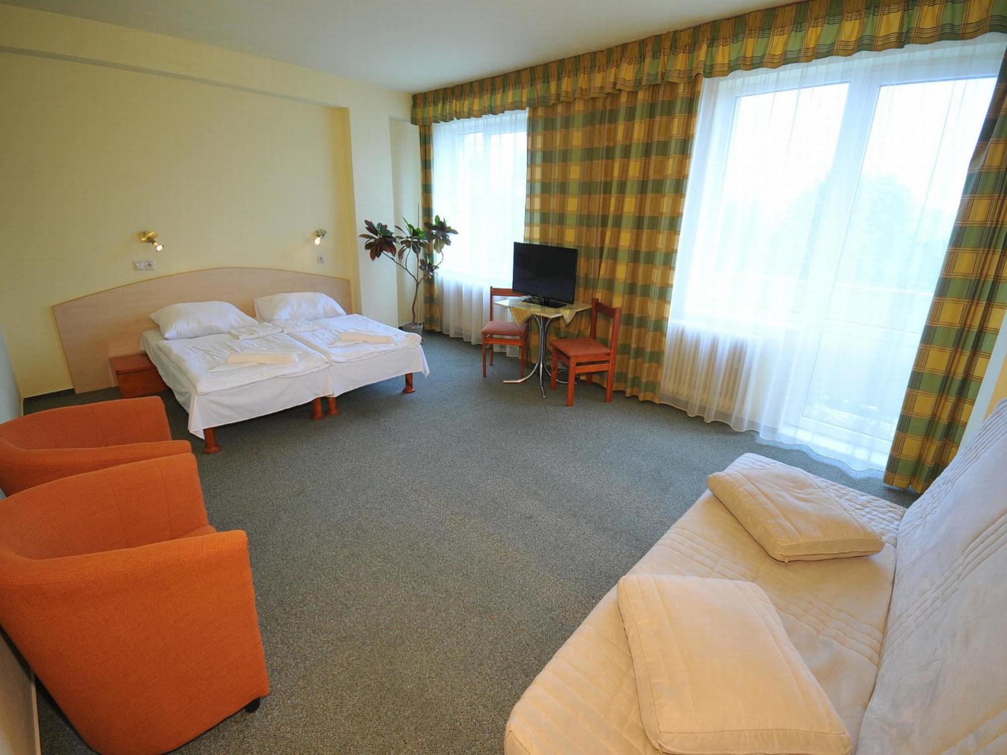 Spišská Nová Ves Hotel Cingov Slovensky Raj חדר תמונה